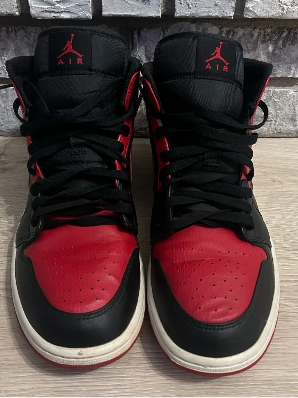 Jordan Men's Black and Red High-Top Basketball Sneakers